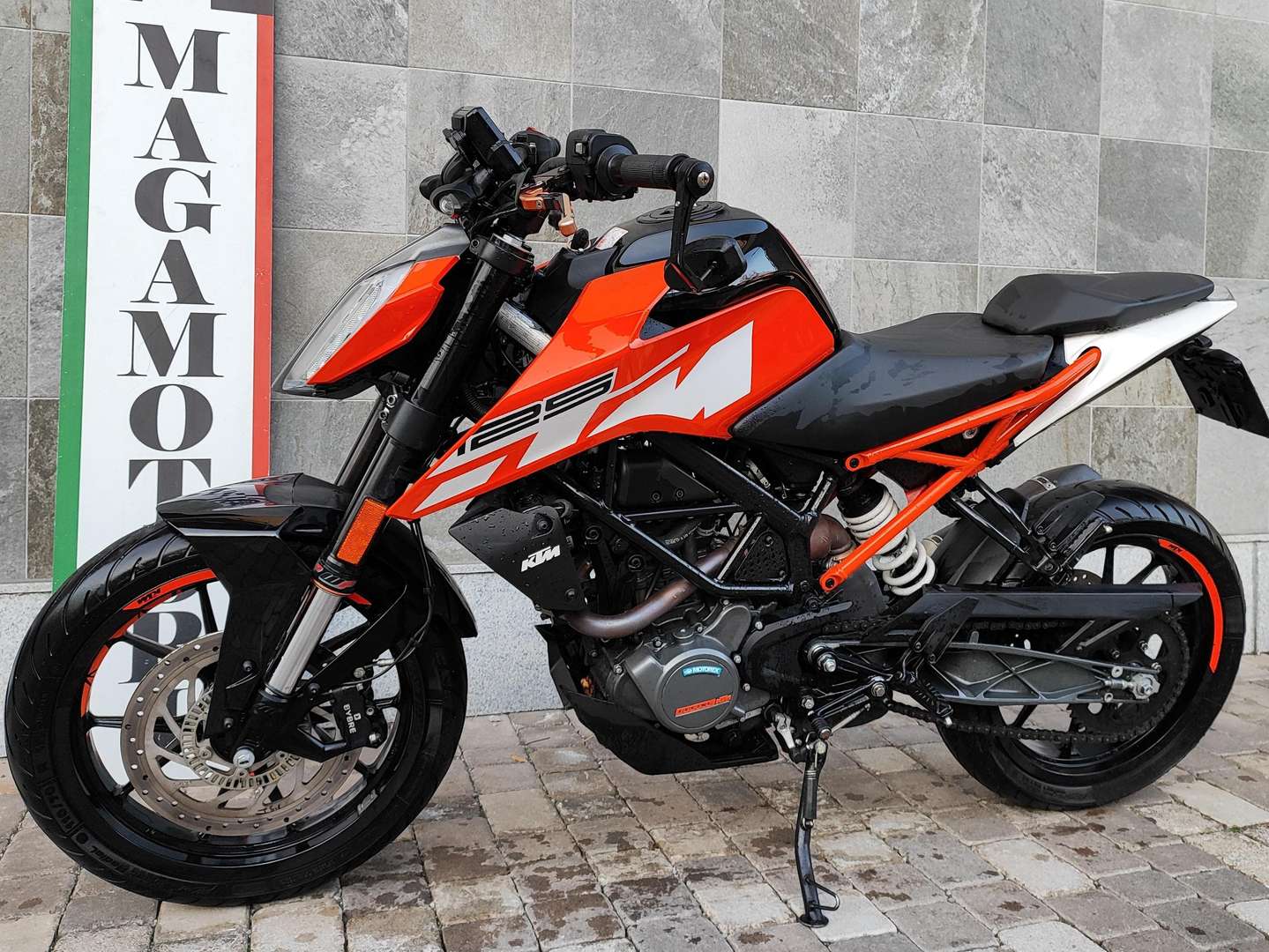 Duke 200 Ktm Duke 250 Orange Colour Ktm 200 Duke 125 Orange Colour