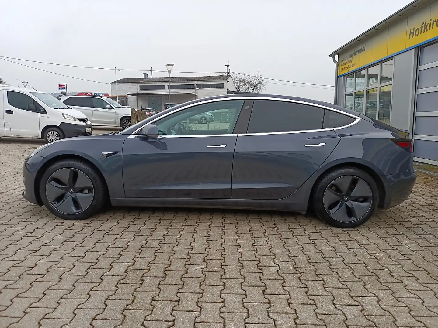 Tesla Model 3 Long Range AWD 75kWh Grau - 2