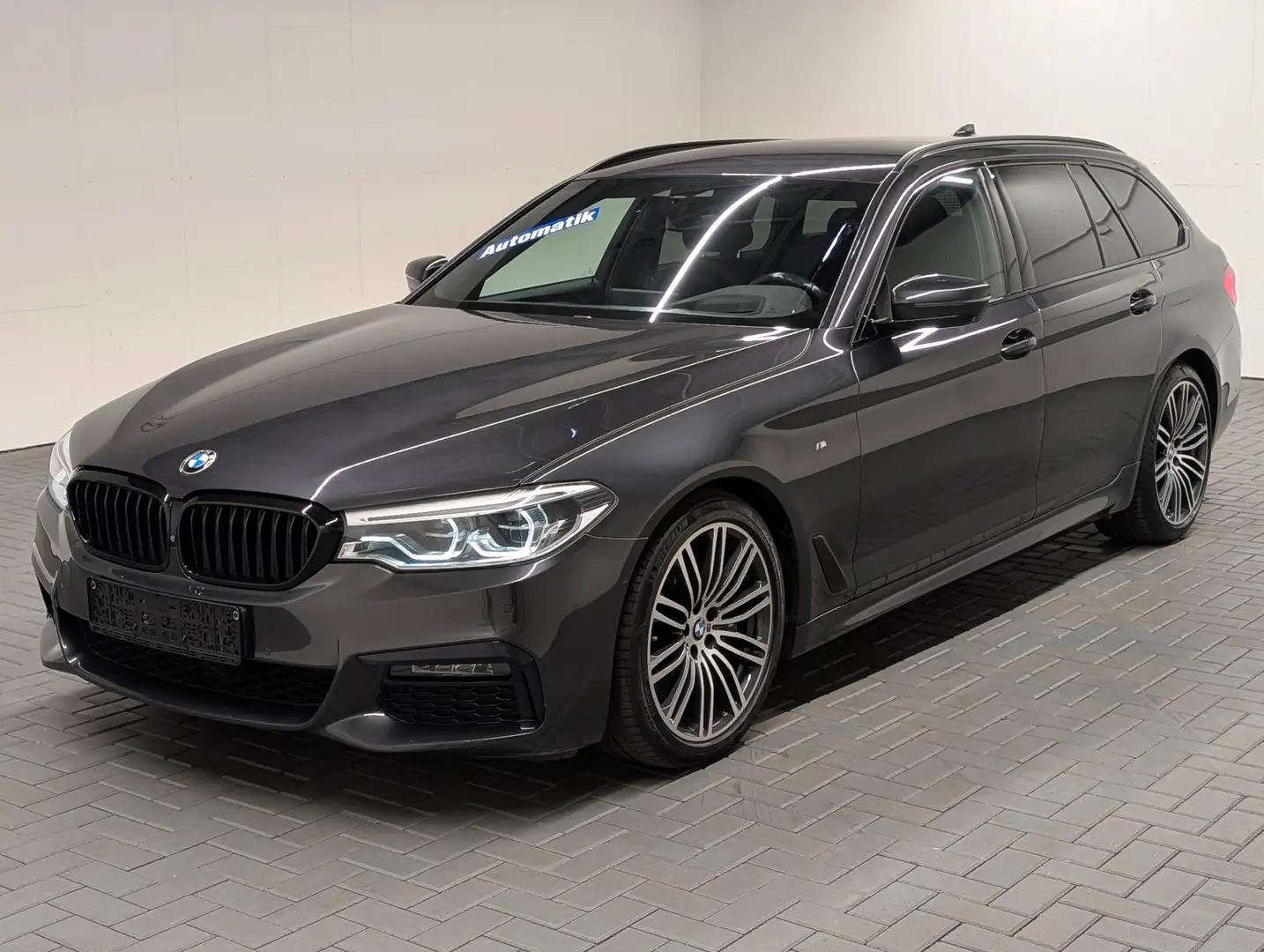 BMW 530 d Touring M-Sport LED/HUD/Standhz/AHK/VirCo/3 Grau - 1