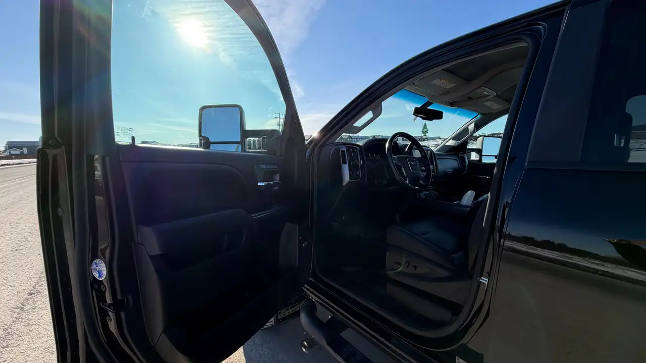 GMC Sierra 2500HD снимка GMC Sierra 2500HD
