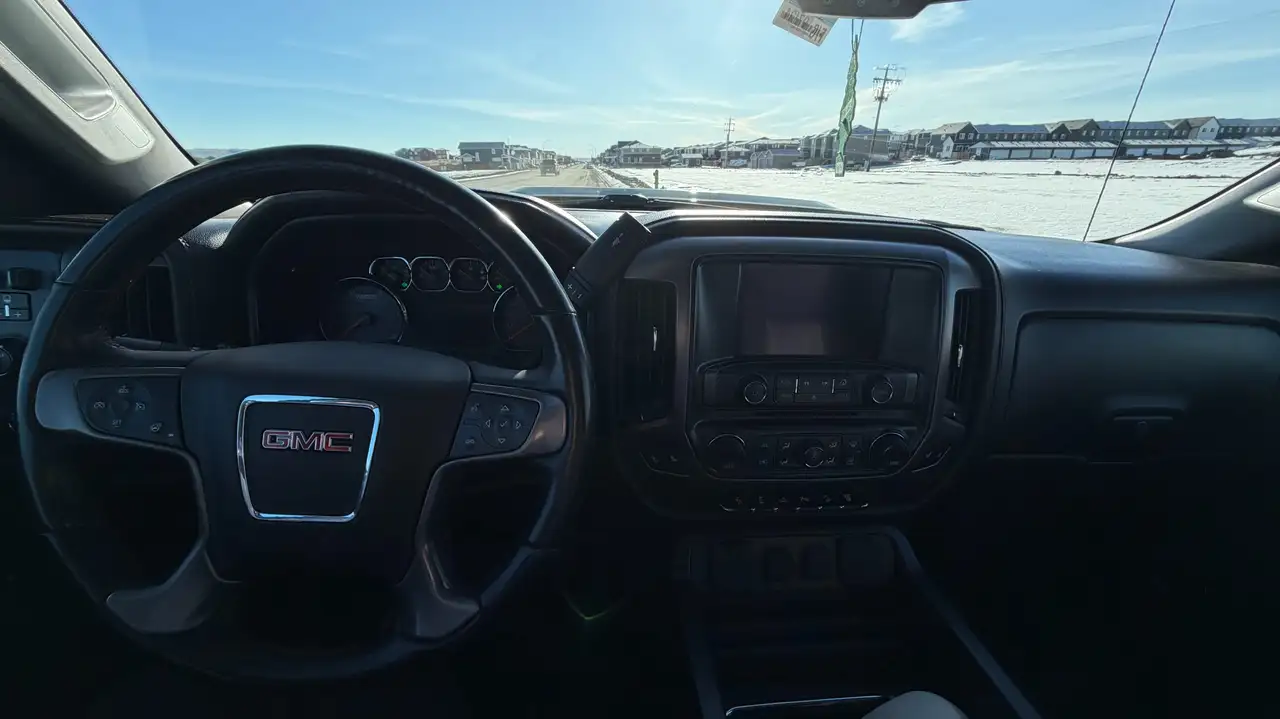 GMC Sierra 2500HD снимка GMC Sierra 2500HD