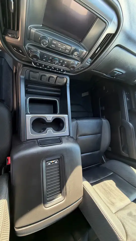 GMC Sierra 2500HD снимка GMC Sierra 2500HD