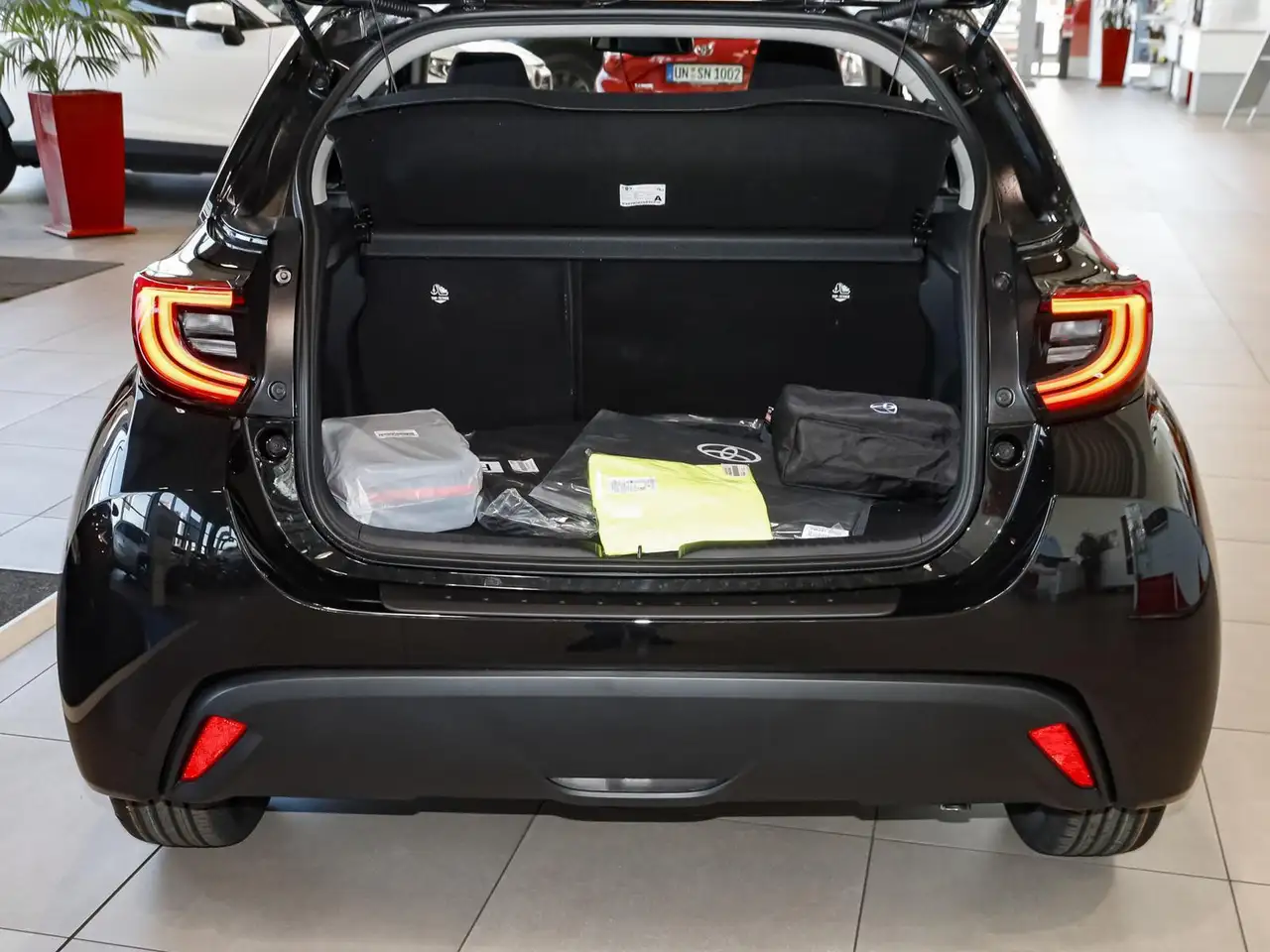 Toyota Yaris 1.5 HYBRID TEAMPLAYER KAMERA KLIMA ALU BT ANDROID APPLE, миниатюра 10