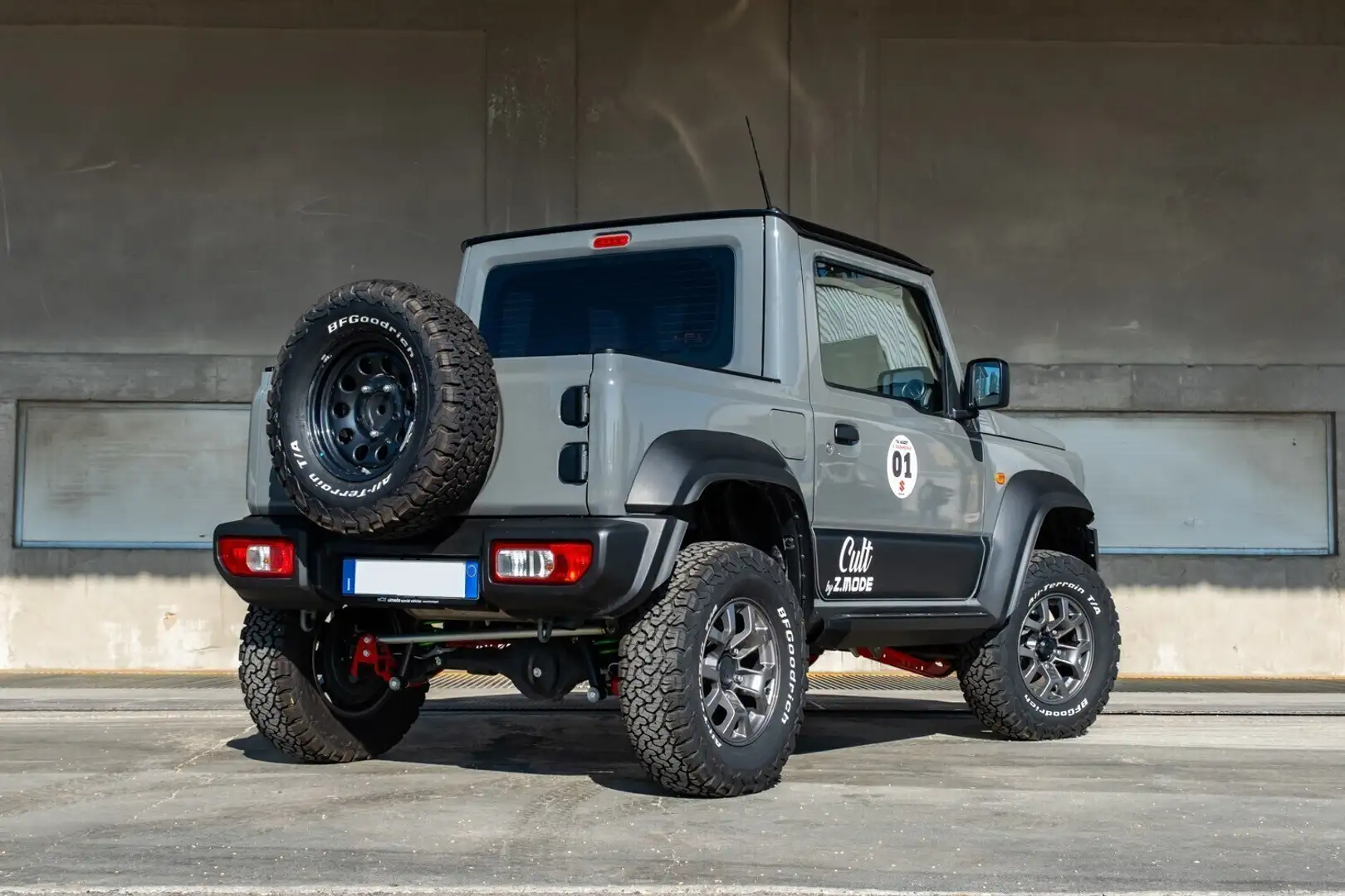 Suzuki Jimny ZMODE Pick-Up Cult Edition Grau - 2