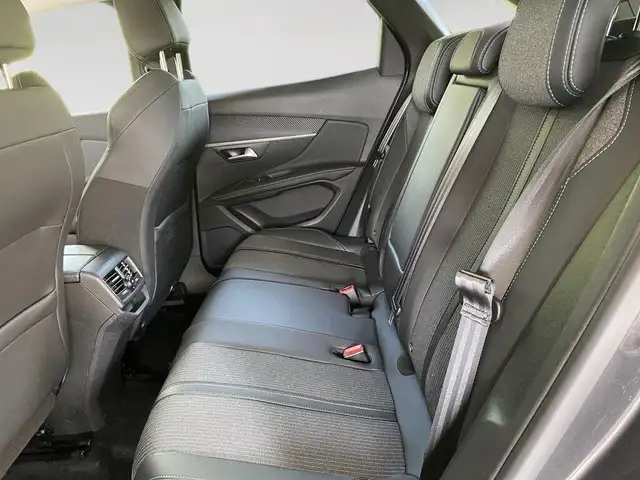 Peugeot 3008 view 8