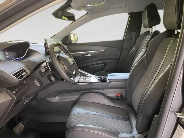 Peugeot 3008 view 7