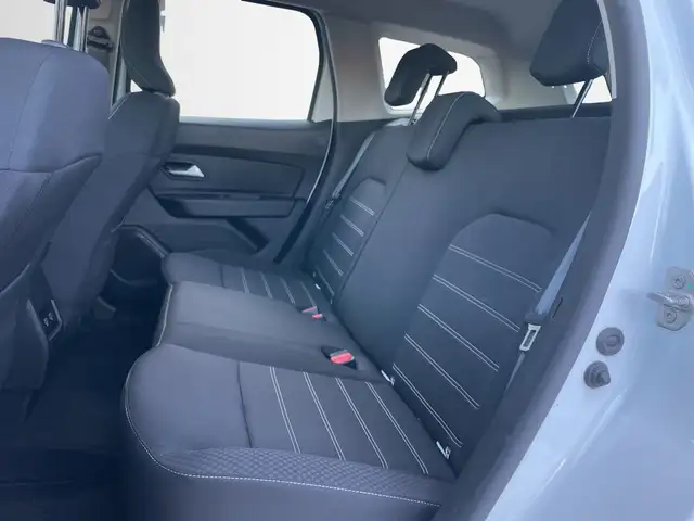 Dacia Duster view 12