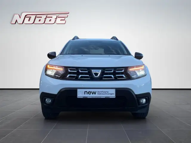 Dacia Duster view 8