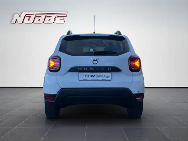 Dacia Duster view 4