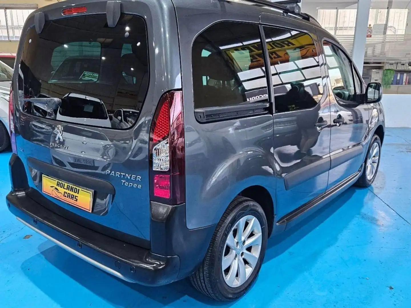 Peugeot Partner TEPEE Active 1.2 PureTech 81KW 110CV Negro - 2