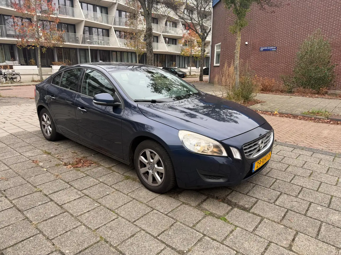 Volvo S60 1.6 T3 Kinetic Airco Cruise PDC Ocean Blue Blauw - 2