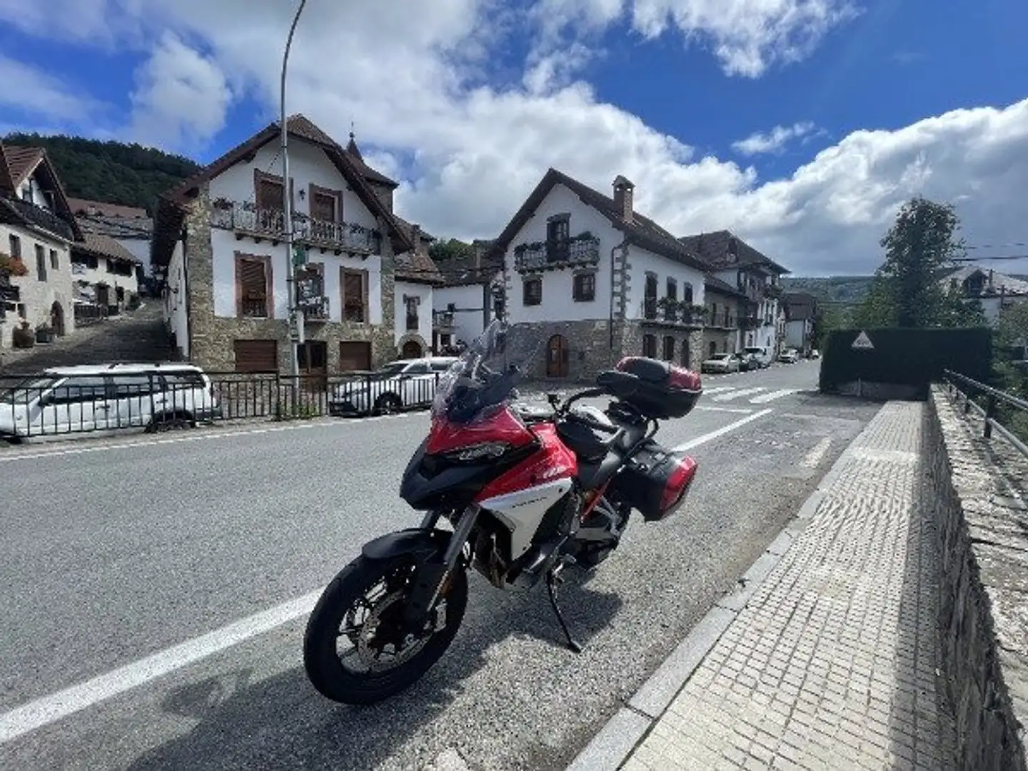 Ducati Multistrada V4 S Travel & Radar Rojo - 1