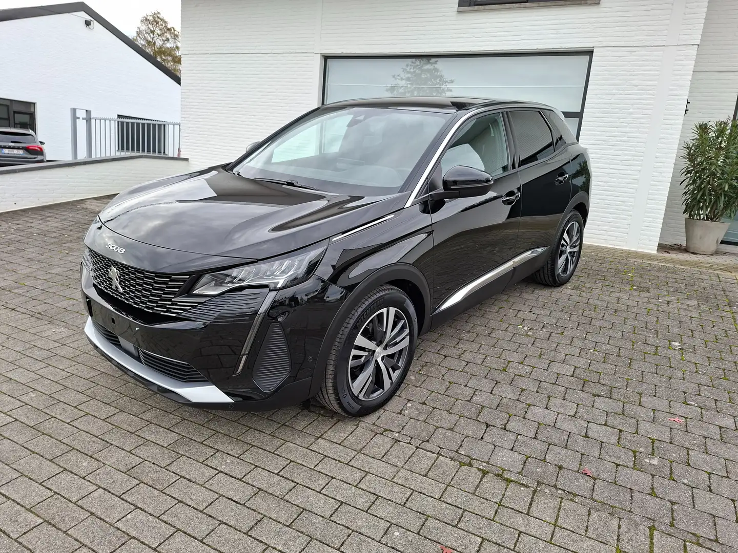 Peugeot 3008 3008 PureTech 130 Stop ALLURE VEEL OPTIES Noir - 1