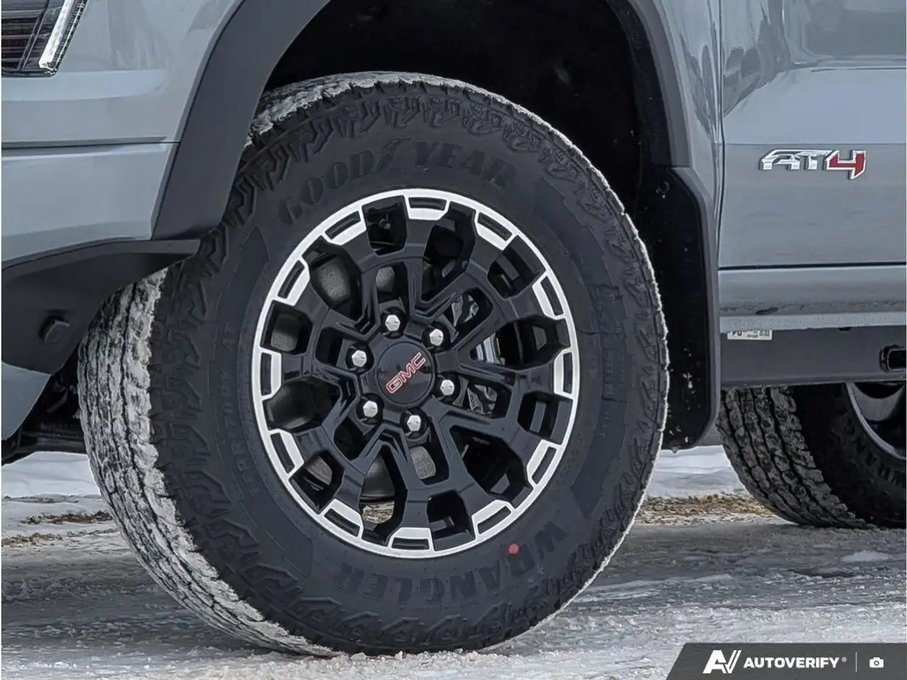 GMC Canyon снимка GMC Canyon