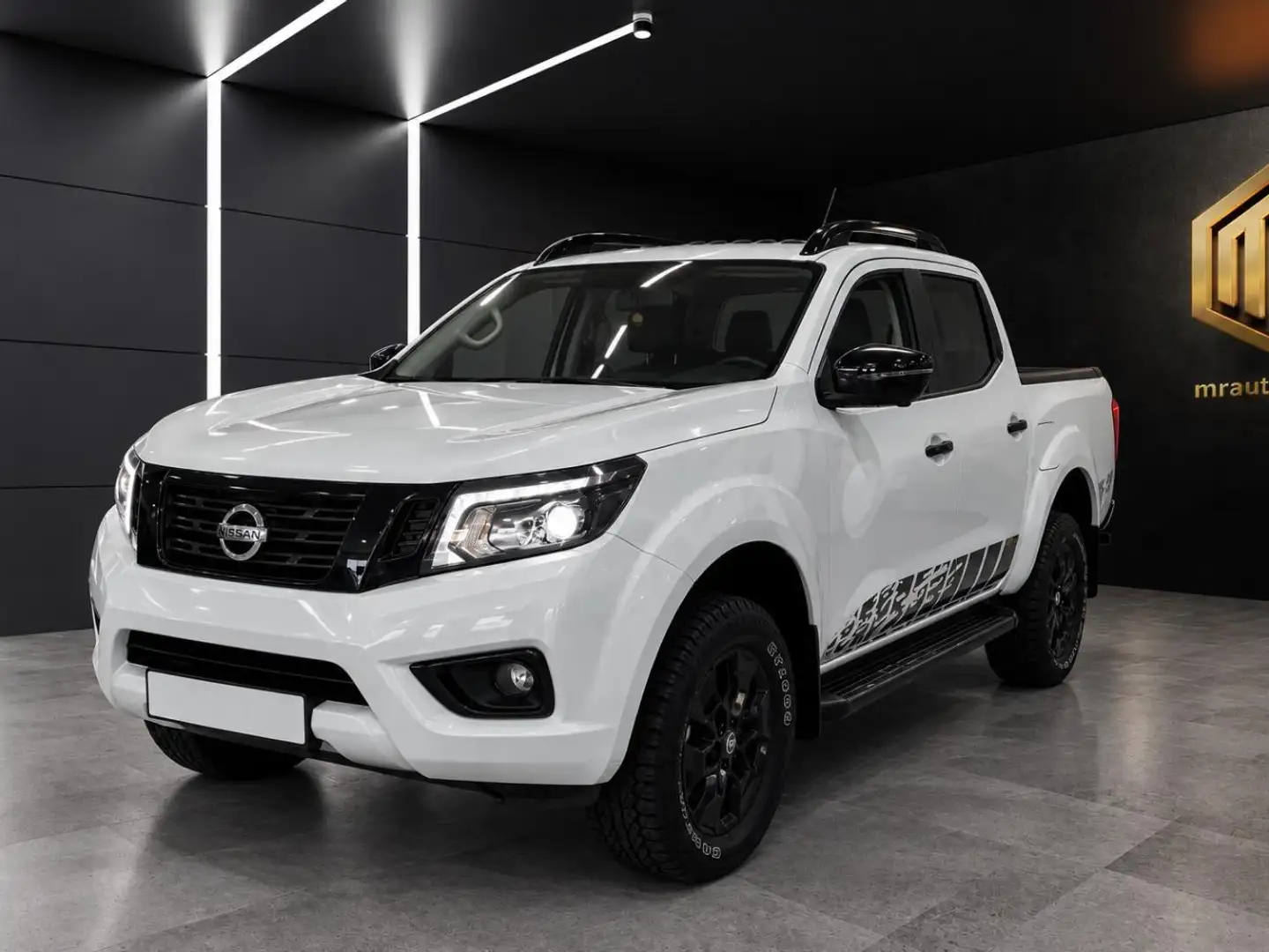 Nissan Navara 2.3dCi DCb. N-Guard Aut. 190 Blanco - 1