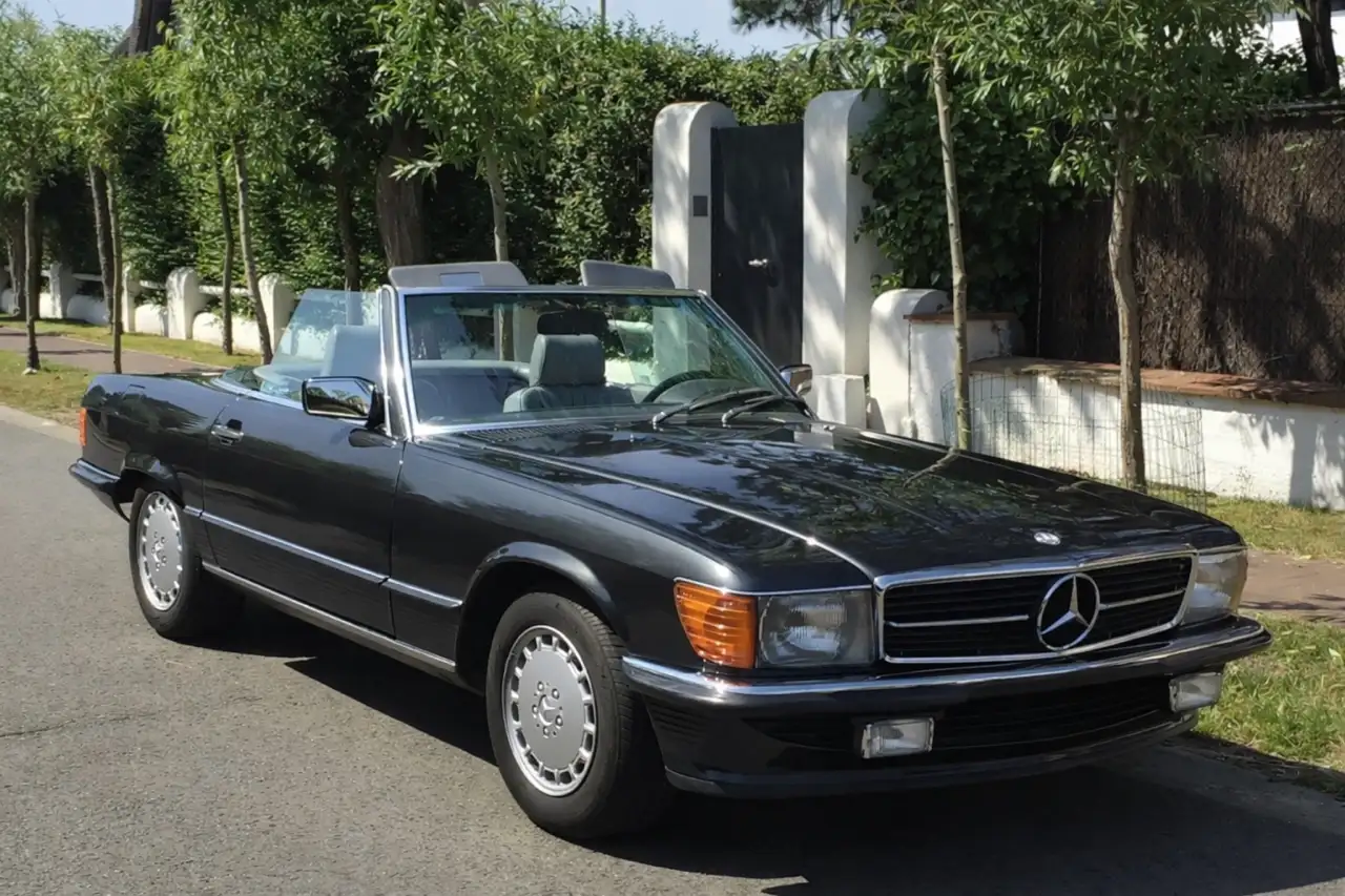 Mercedes-Benz SL 300 R107, foto 2