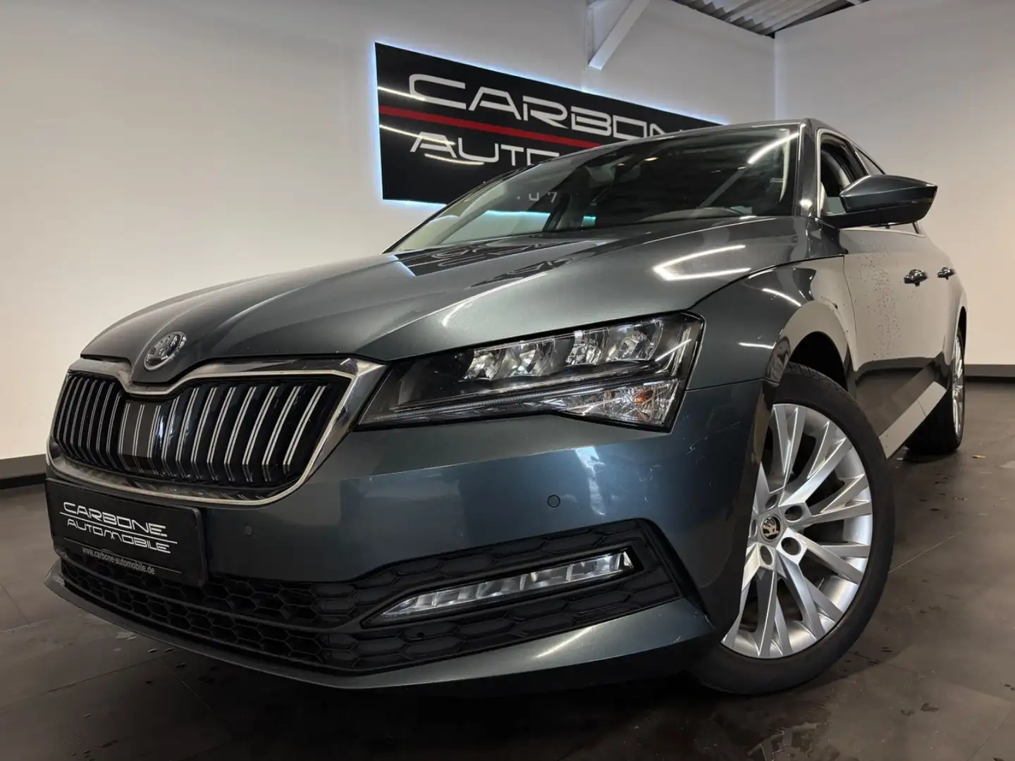 Skoda Superb 2.0 TDI DSG Limousine Ambition Szary - 1