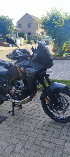 Honda Africa Twin - foto 2