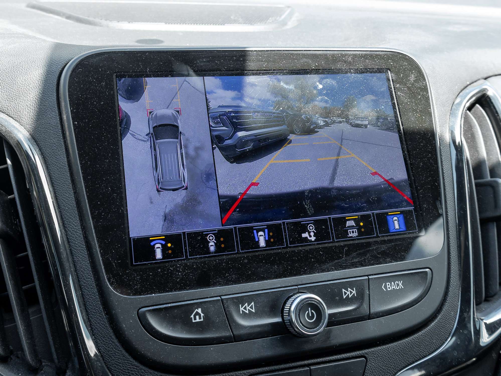 used 2023 Chevrolet Equinox car, priced at $22,439