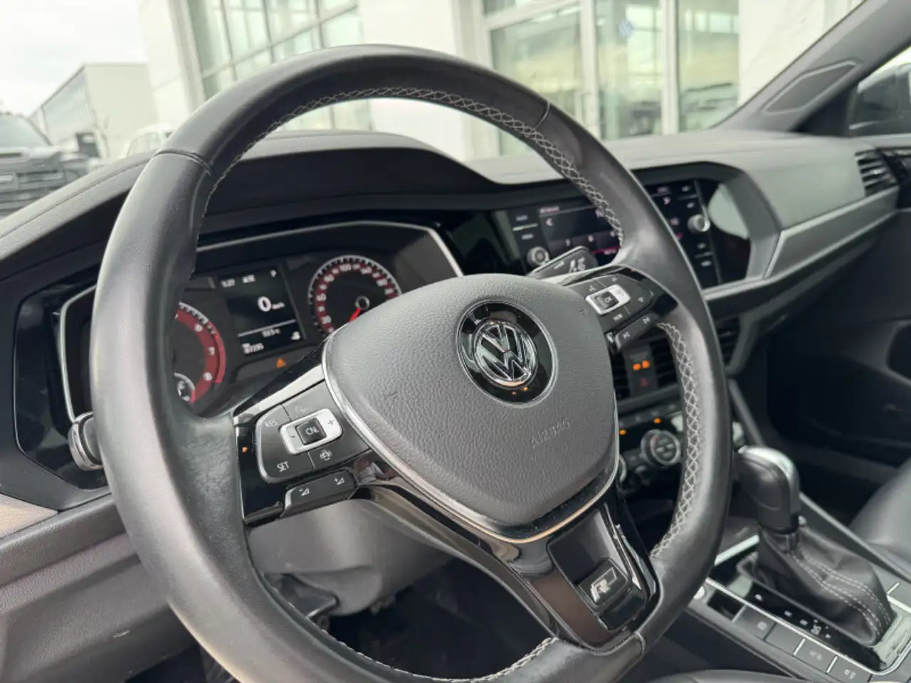 Volkswagen Jetta снимка Volkswagen Jetta
