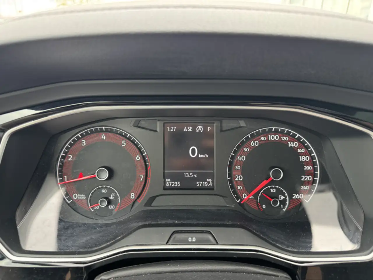 Volkswagen Jetta снимка Volkswagen Jetta