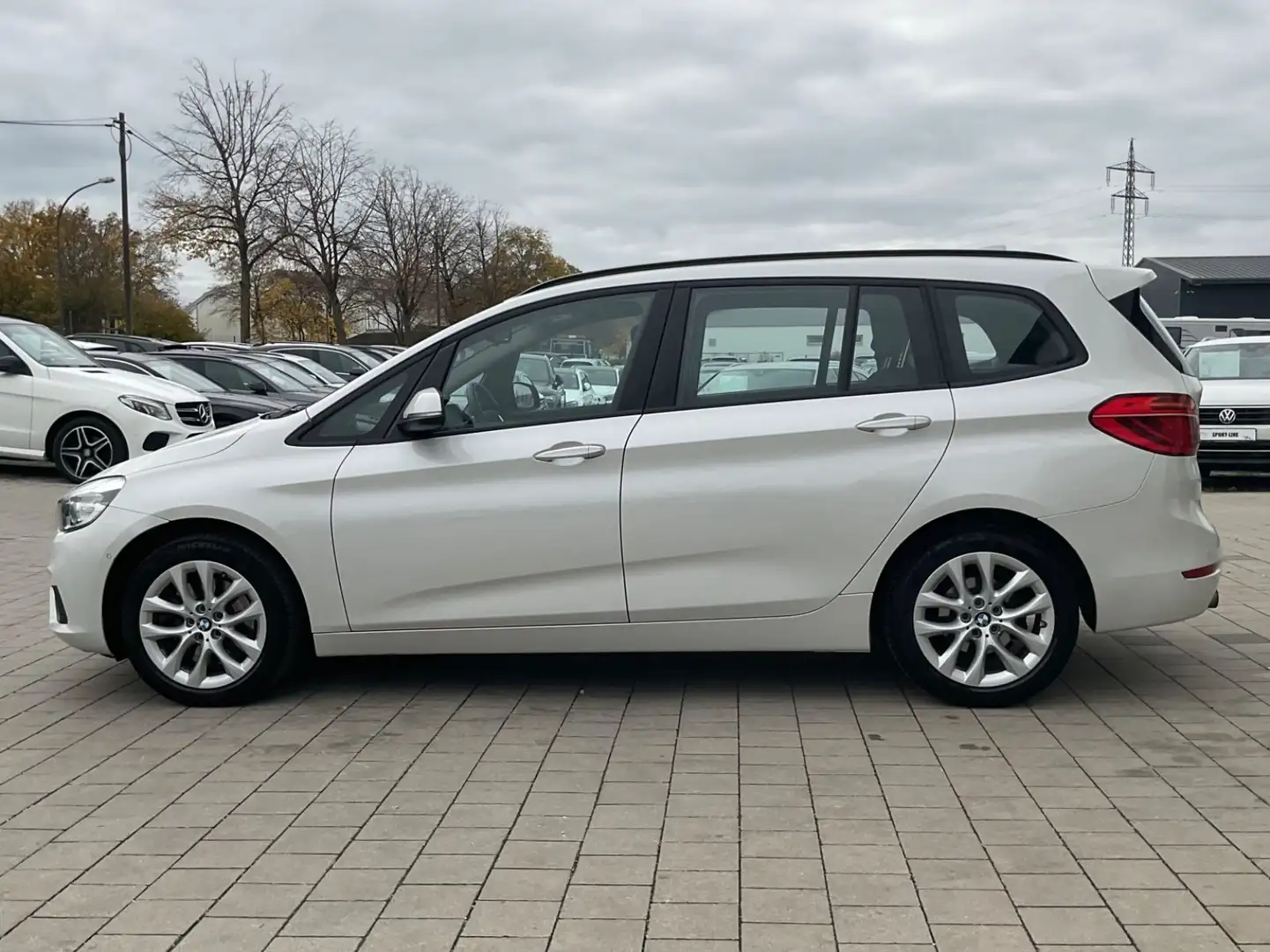 BMW 220 d G.T x Drive Step. Adv. HeadUp Lane 7 Sitzer Blanco - 2