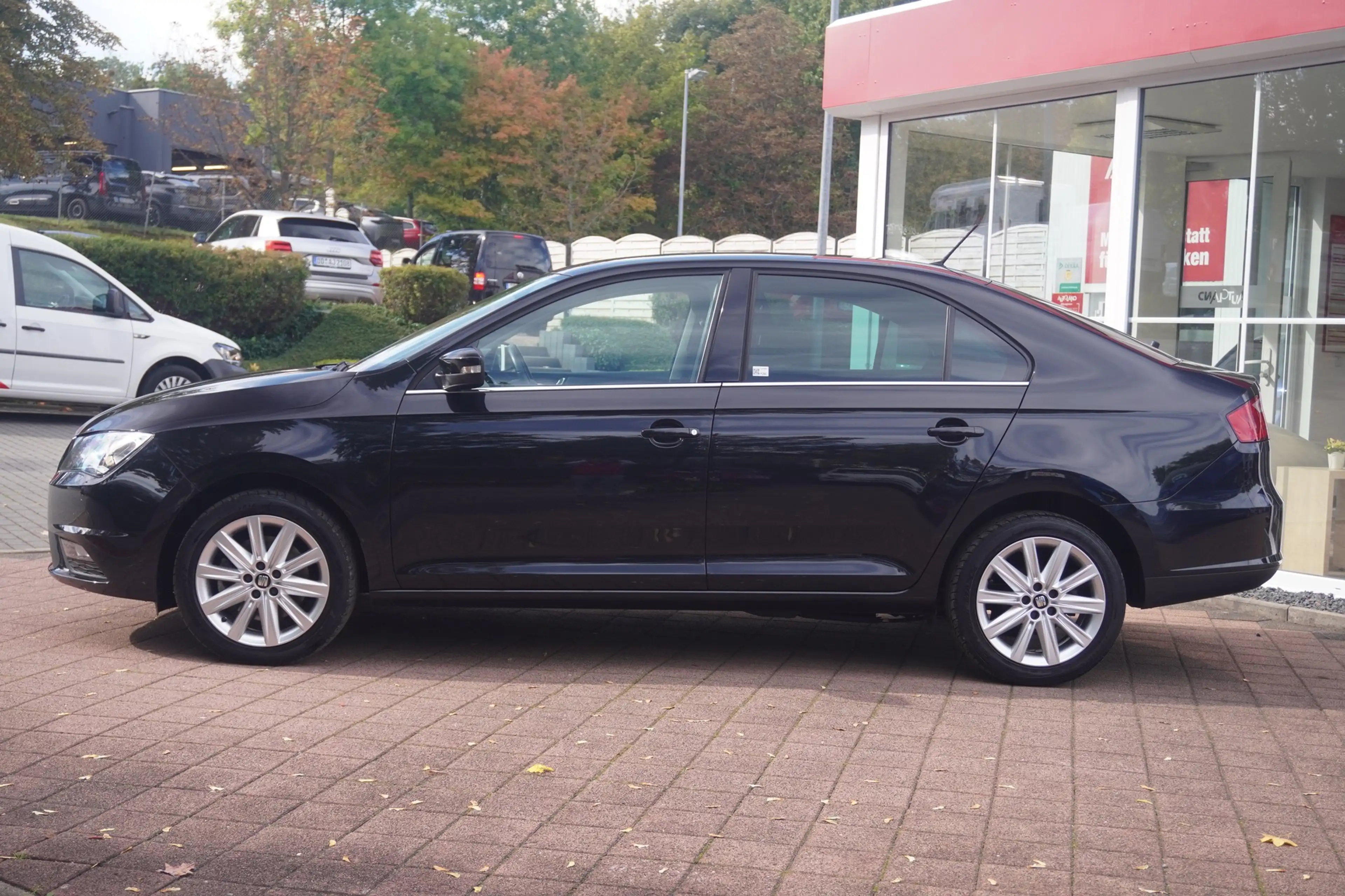 SEAT Toledo 1.0 TSI Xcellence Navi AHK PDC Kamera DAB — photo 3
