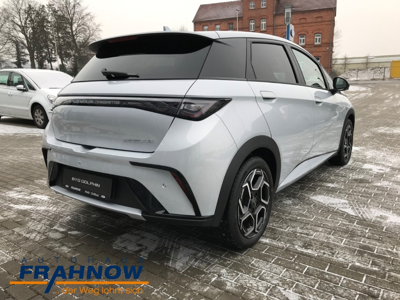 BYD Dolphin 150 kW Design LED ACC NAVI SHZ PANO — photo 4