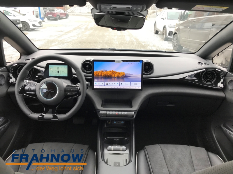 BYD Dolphin 150 kW Design LED ACC NAVI SHZ PANO — photo 12