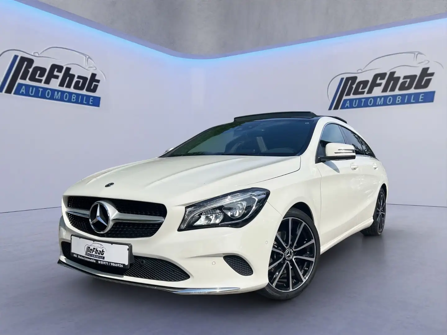 Mercedes-Benz CLA 180 Scheckheft/Pano Weiß - 2