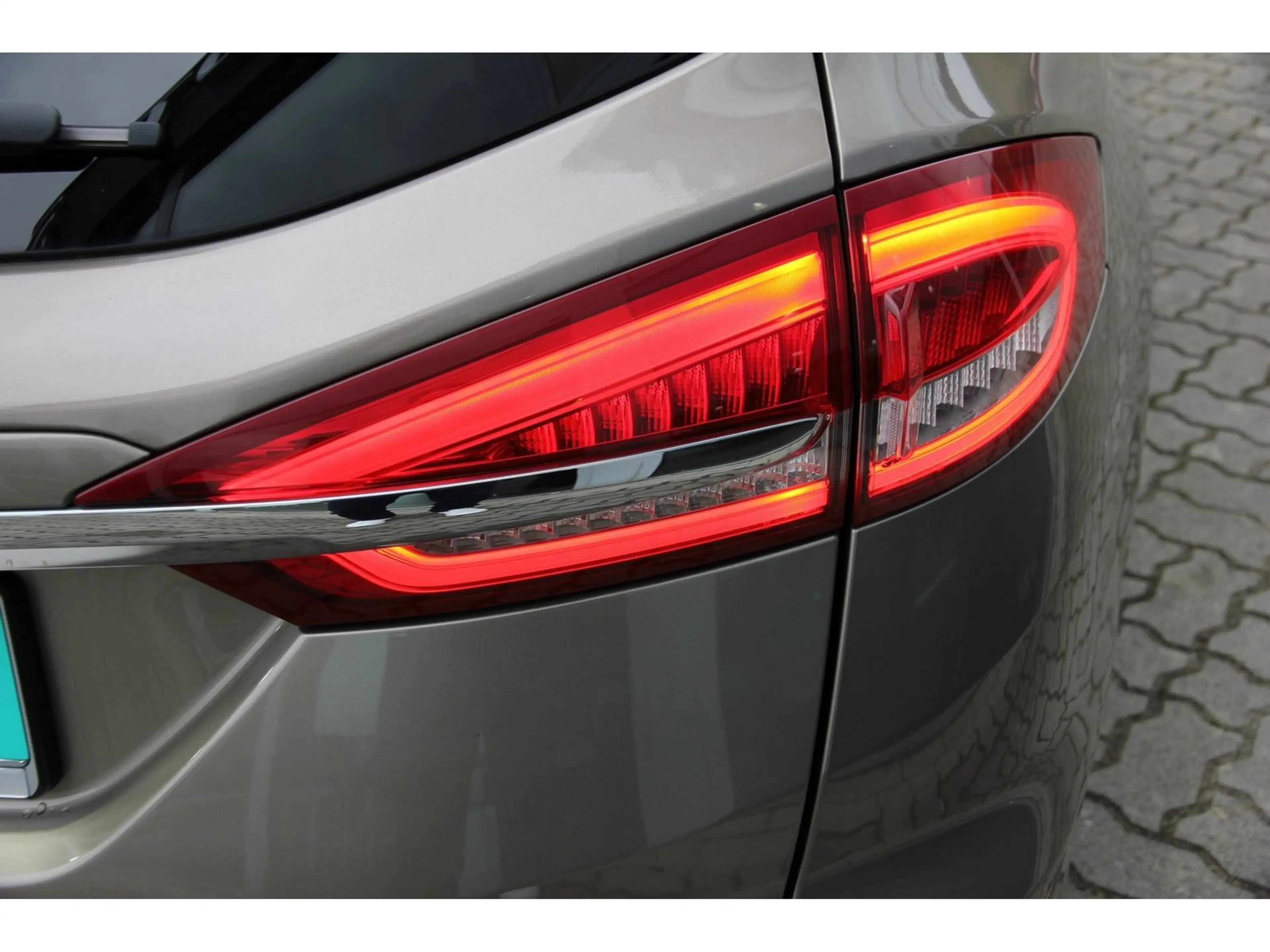 Ford Mondeo Turnier 2.0 Hybrid AHK GJR e-Klappe LED — photo 6