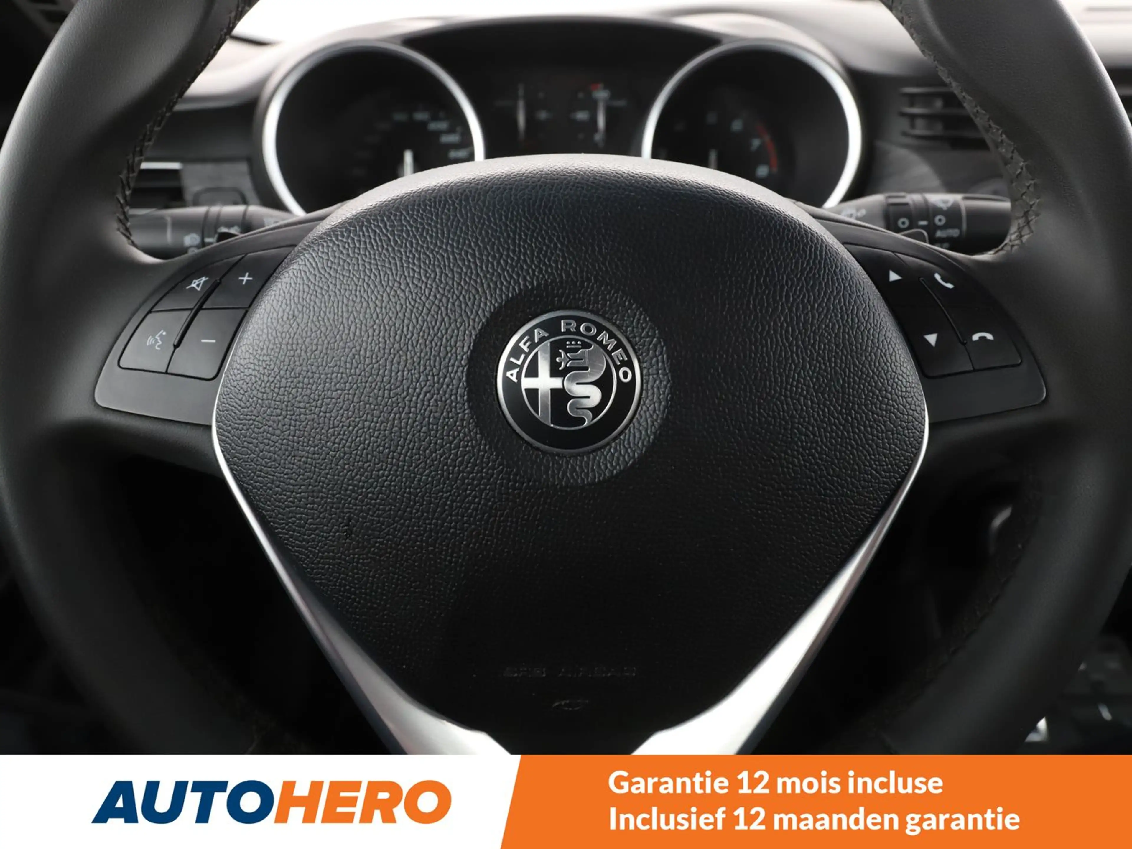 Alfa Romeo Giulietta 1.4 Turbo Super — photo 6