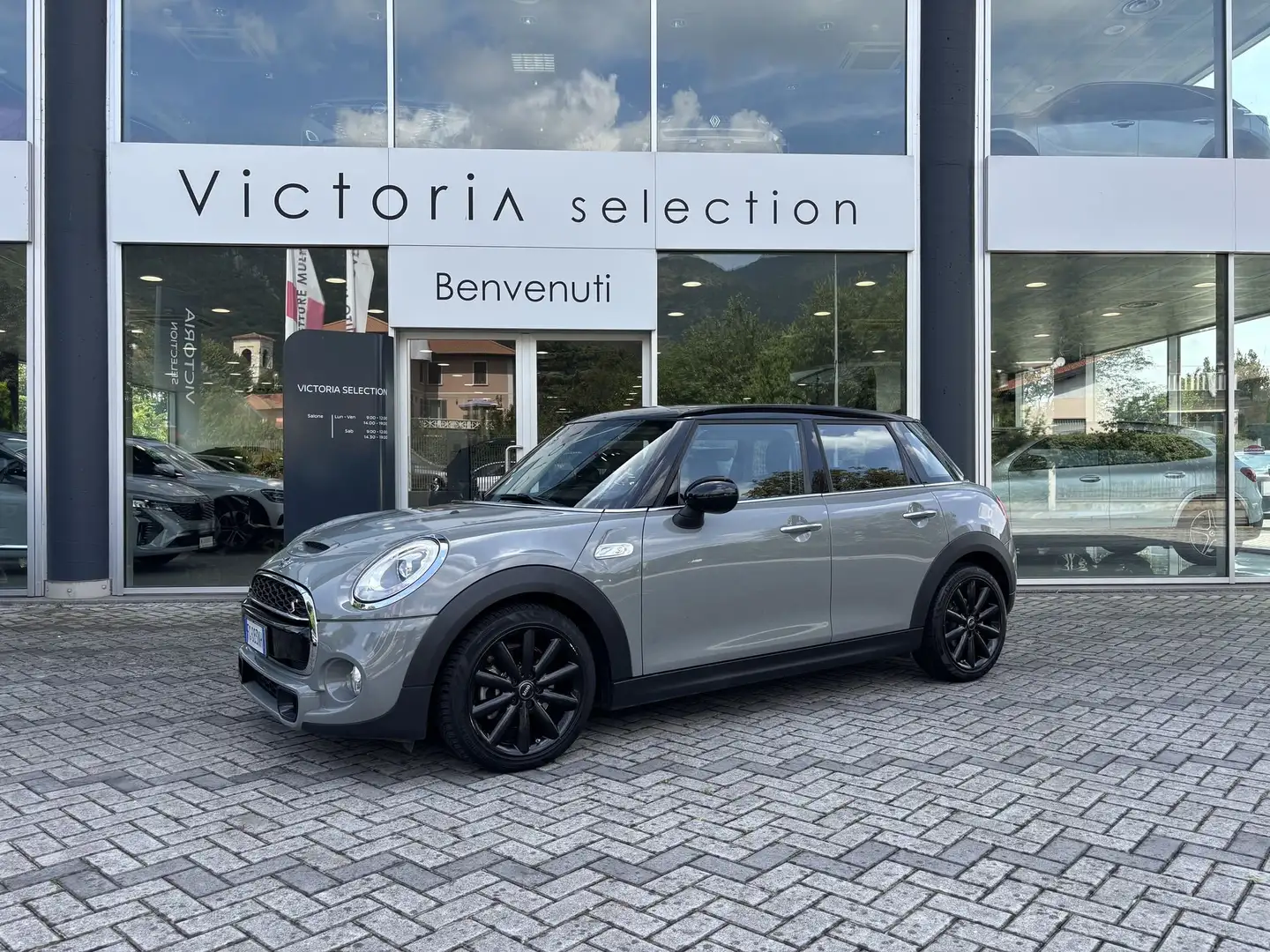 MINI Cooper COOPER 2.0 SD 170 CV C.MANUALE 5 PORTE FULL LED S Gris - 1
