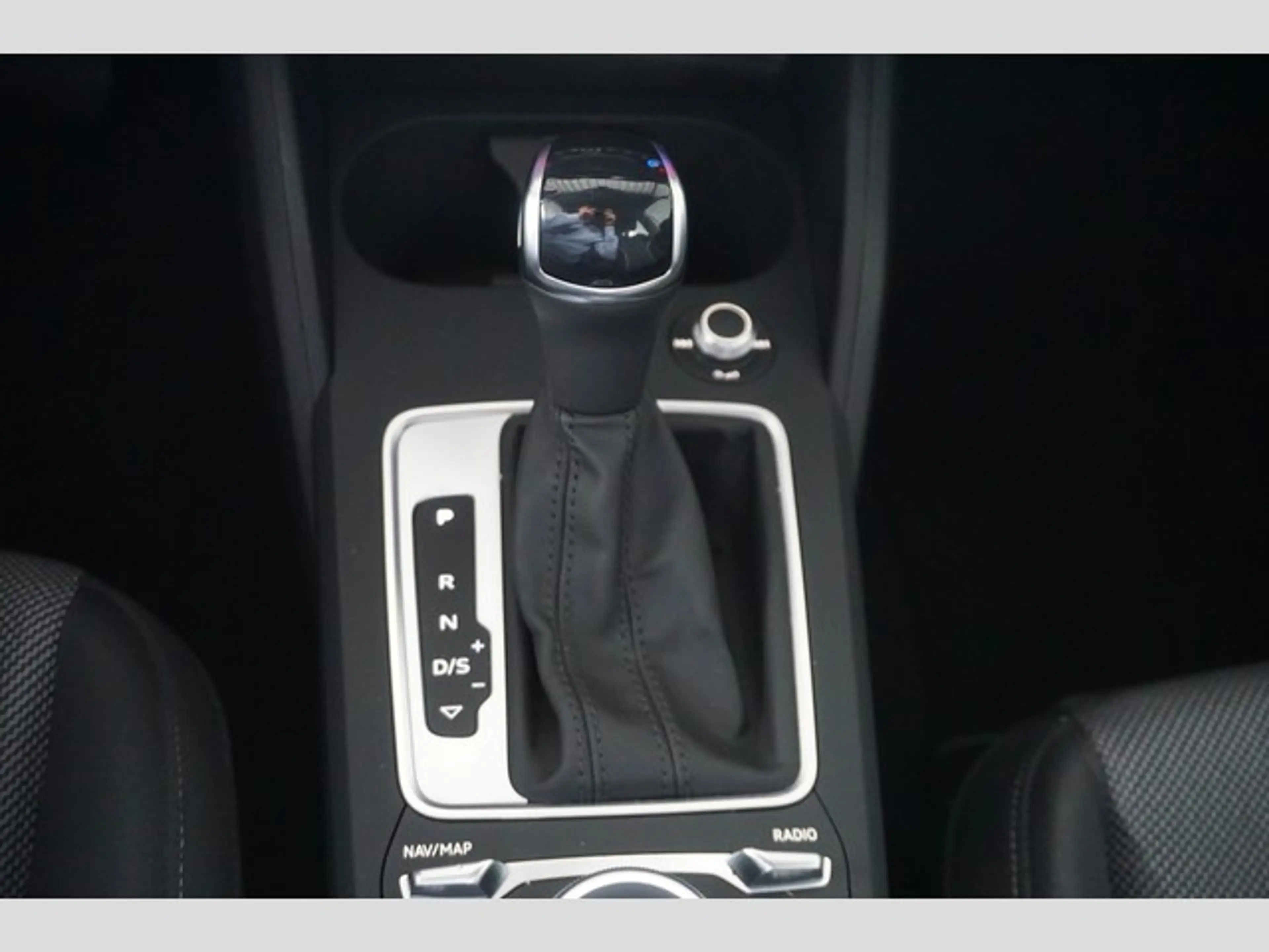 Audi Q2 35 TFSI S tronic incl.Spurhalteassistent LED Sm... — photo 18