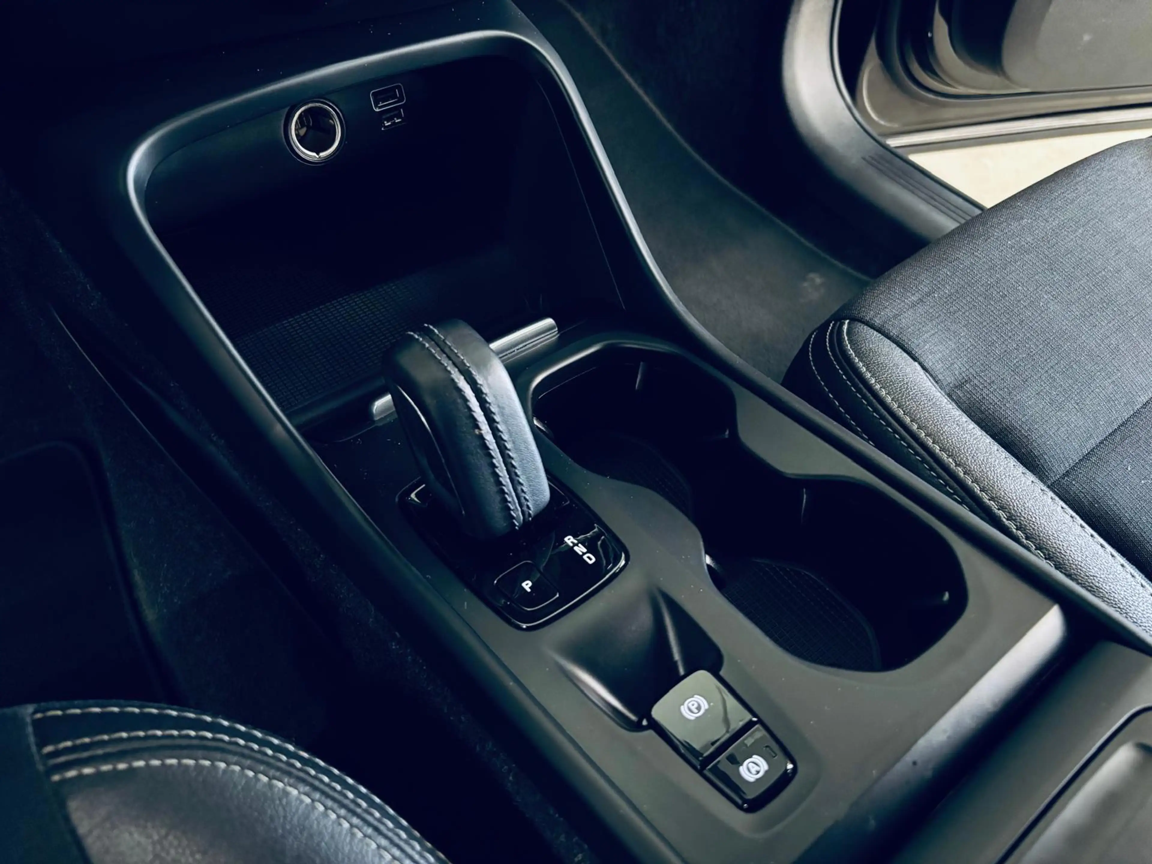 Volvo XC40 1.5 T3 Momentum Pro Automaat Carplay — photo 22