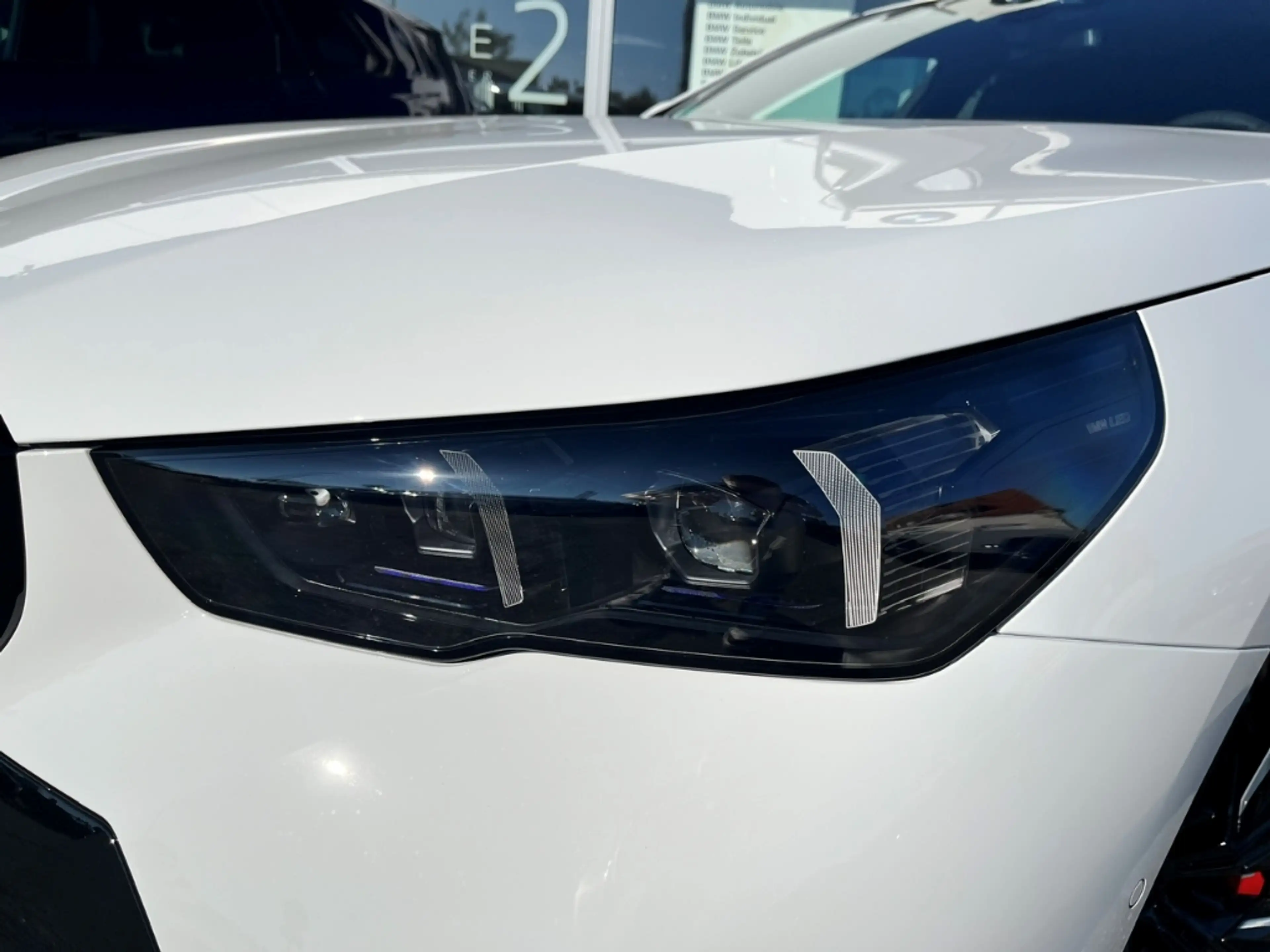 BMW i5 eDrive40 Sportpaket HUD AD AHK-el. klappb. AHK-kla — photo 15