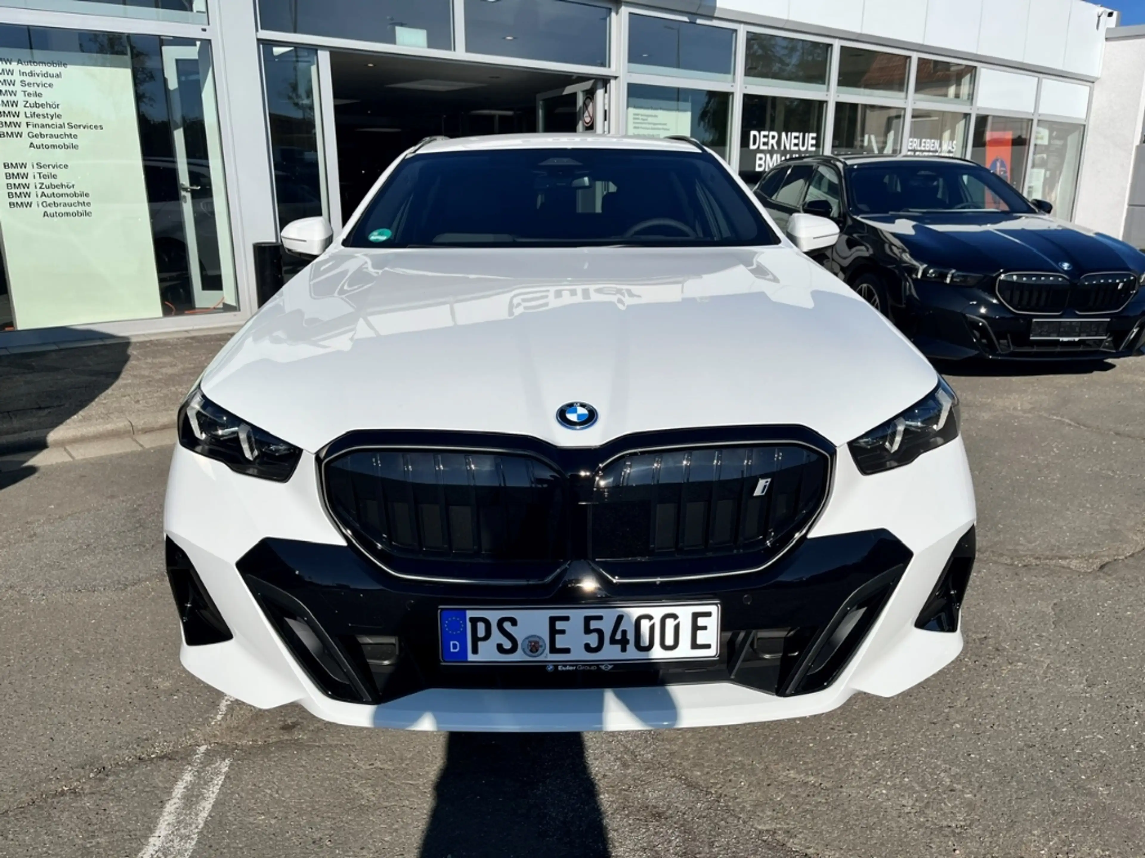 BMW i5 eDrive40 Sportpaket HUD AD AHK-el. klappb. AHK-kla — photo 4