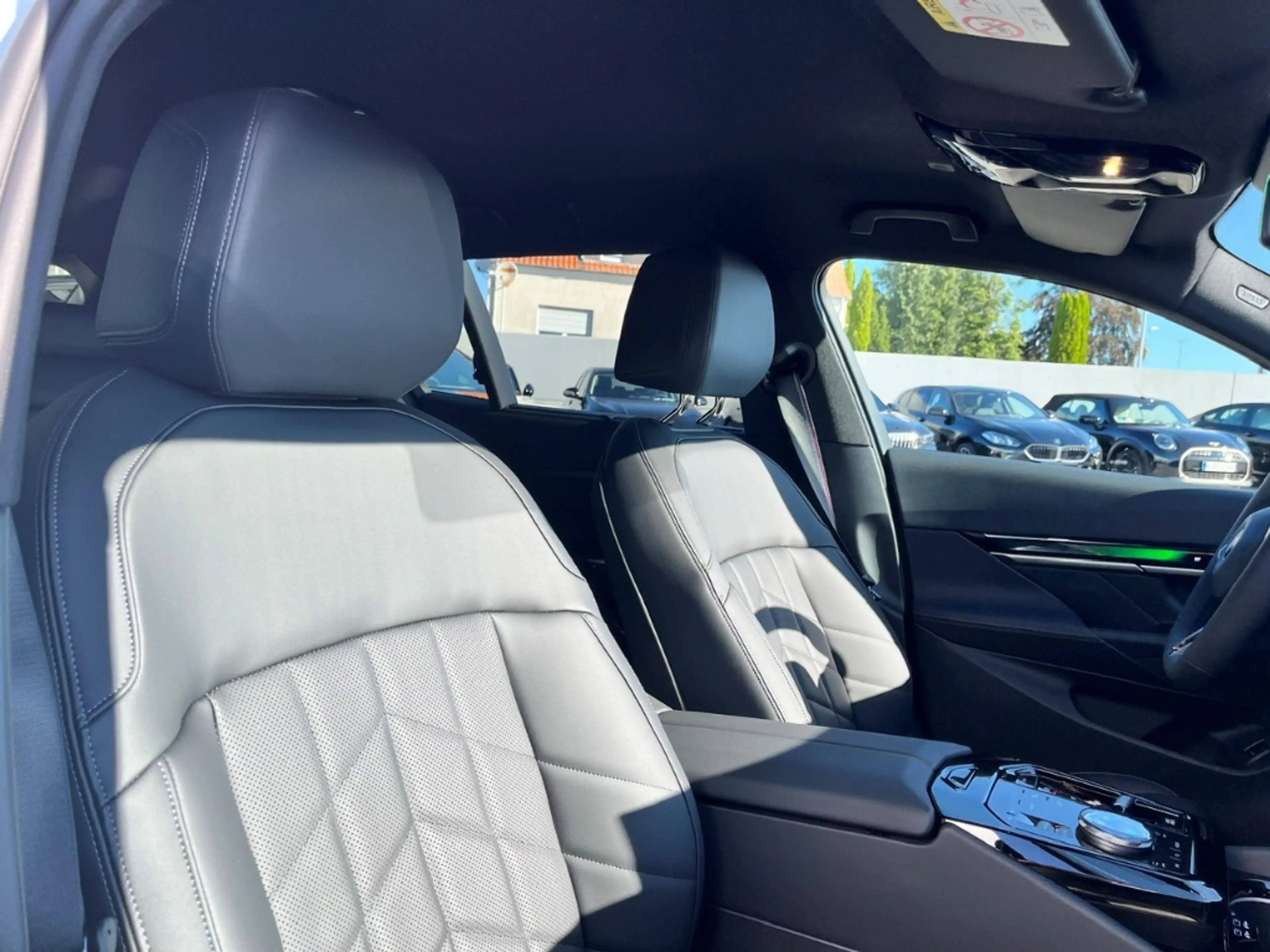BMW i5 eDrive40 Sportpaket HUD AD AHK-el. klappb. AHK-kla — photo 3
