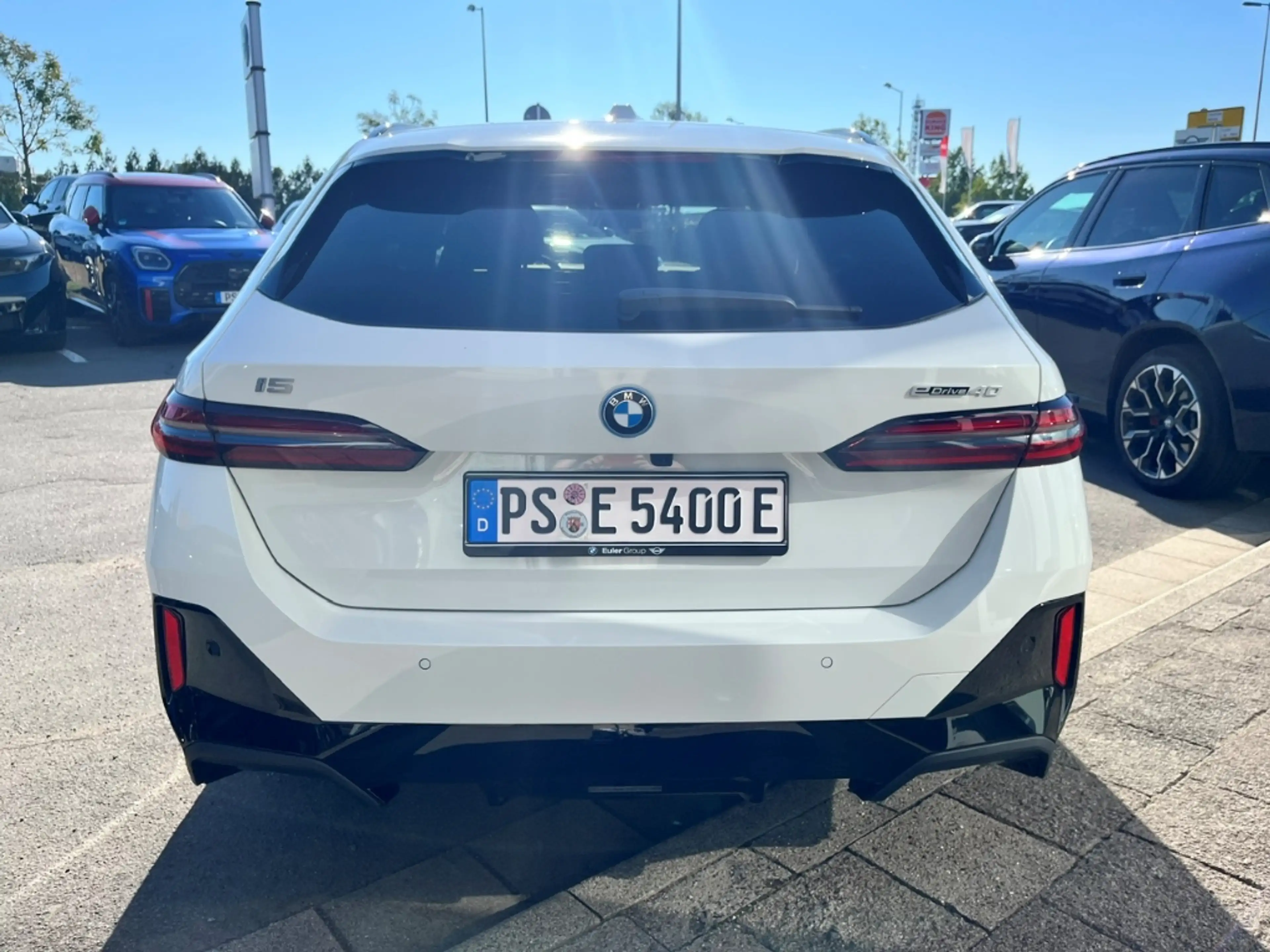 BMW i5 eDrive40 Sportpaket HUD AD AHK-el. klappb. AHK-kla — photo 5