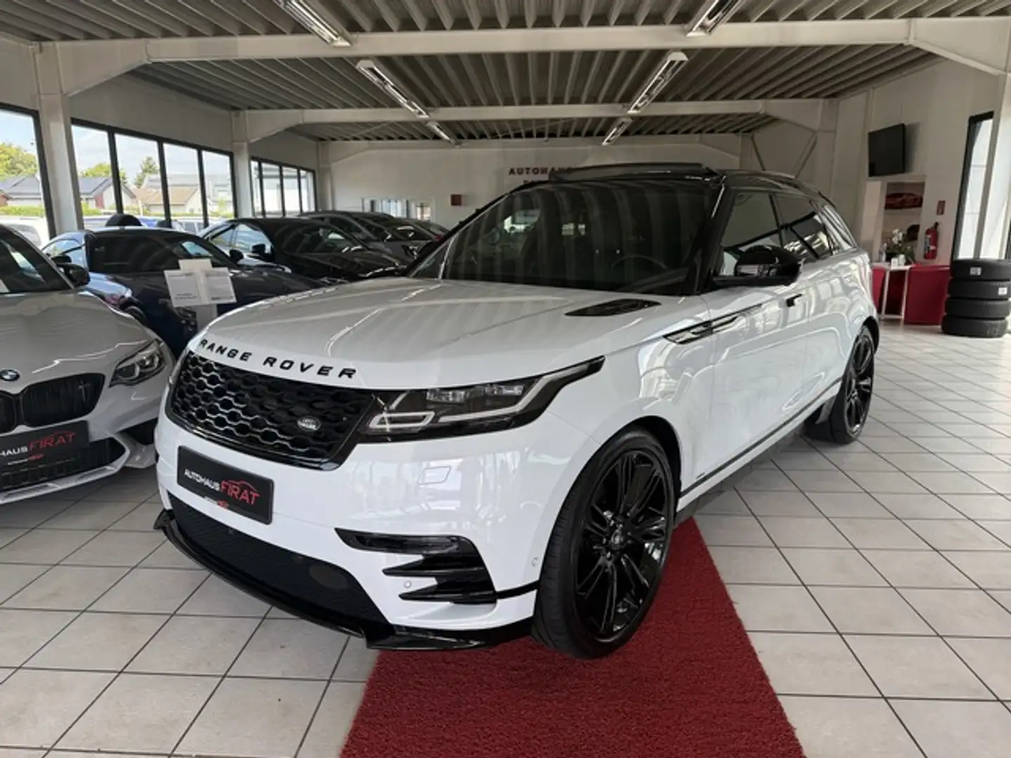 Land Rover Range Rover Velar R-Dynamic Black Weiß - 2
