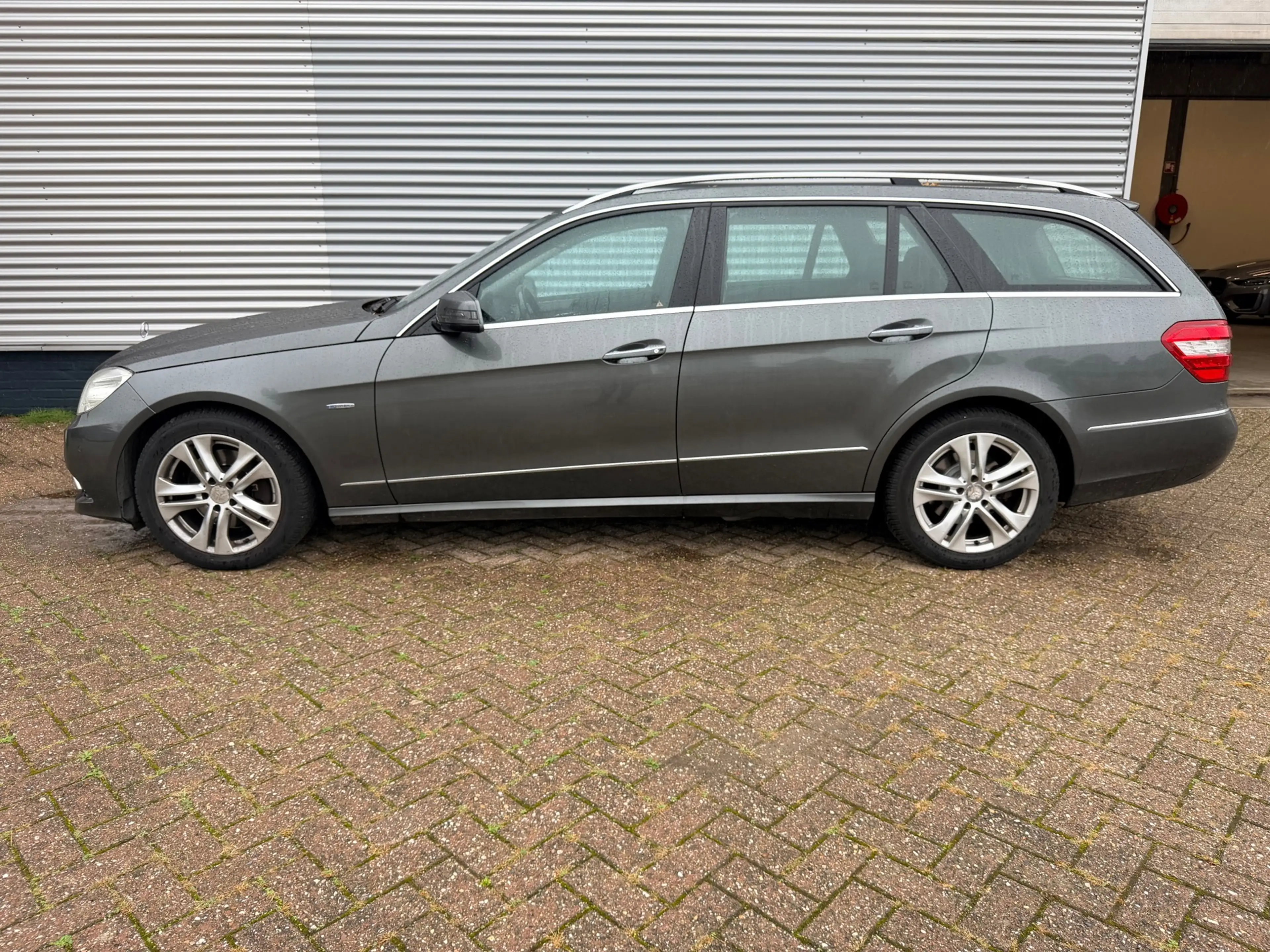 Mercedes-Benz E 350 Estate CDI Avantgarde — photo 2