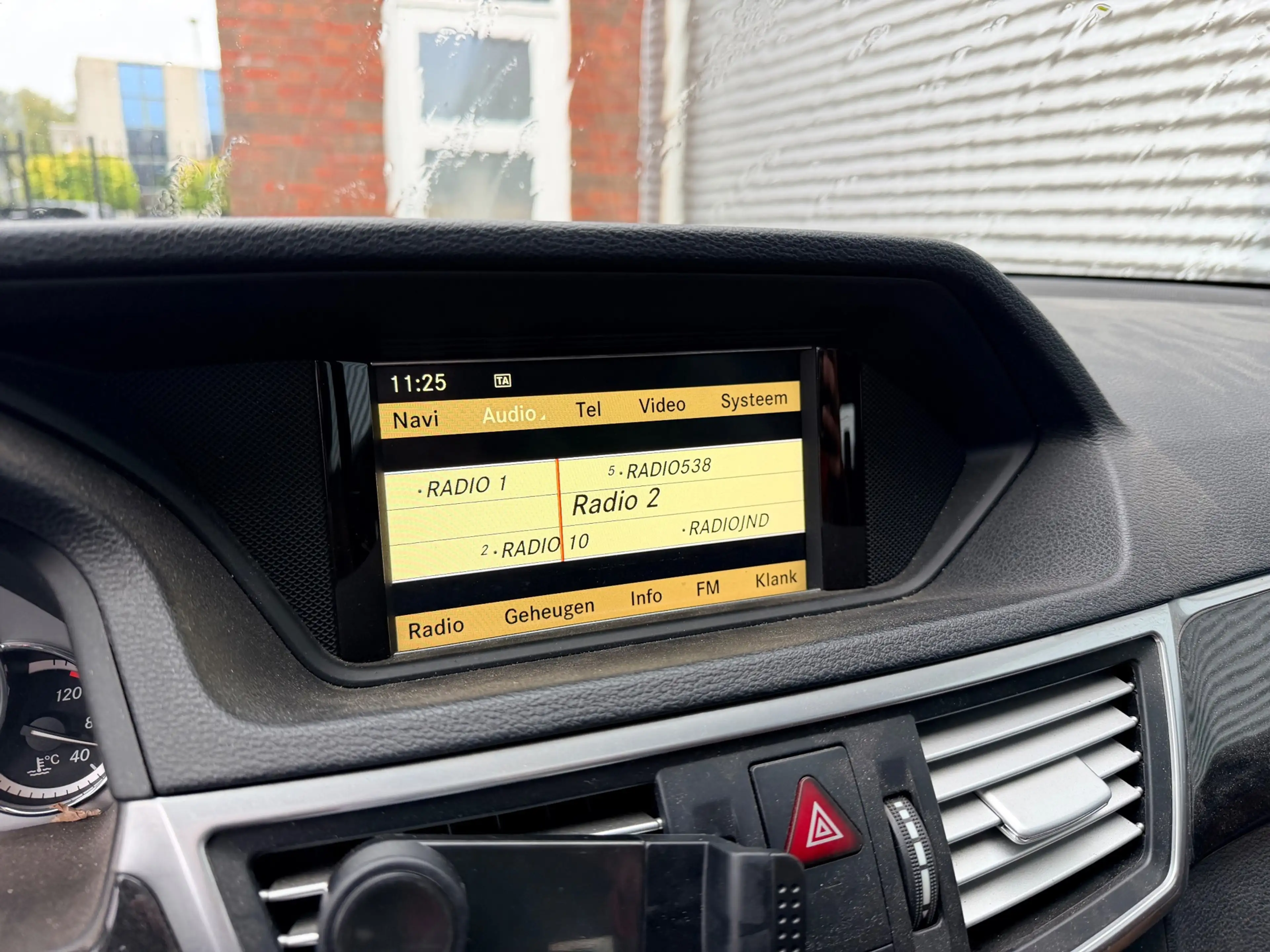 Mercedes-Benz E 350 Estate CDI Avantgarde — photo 9