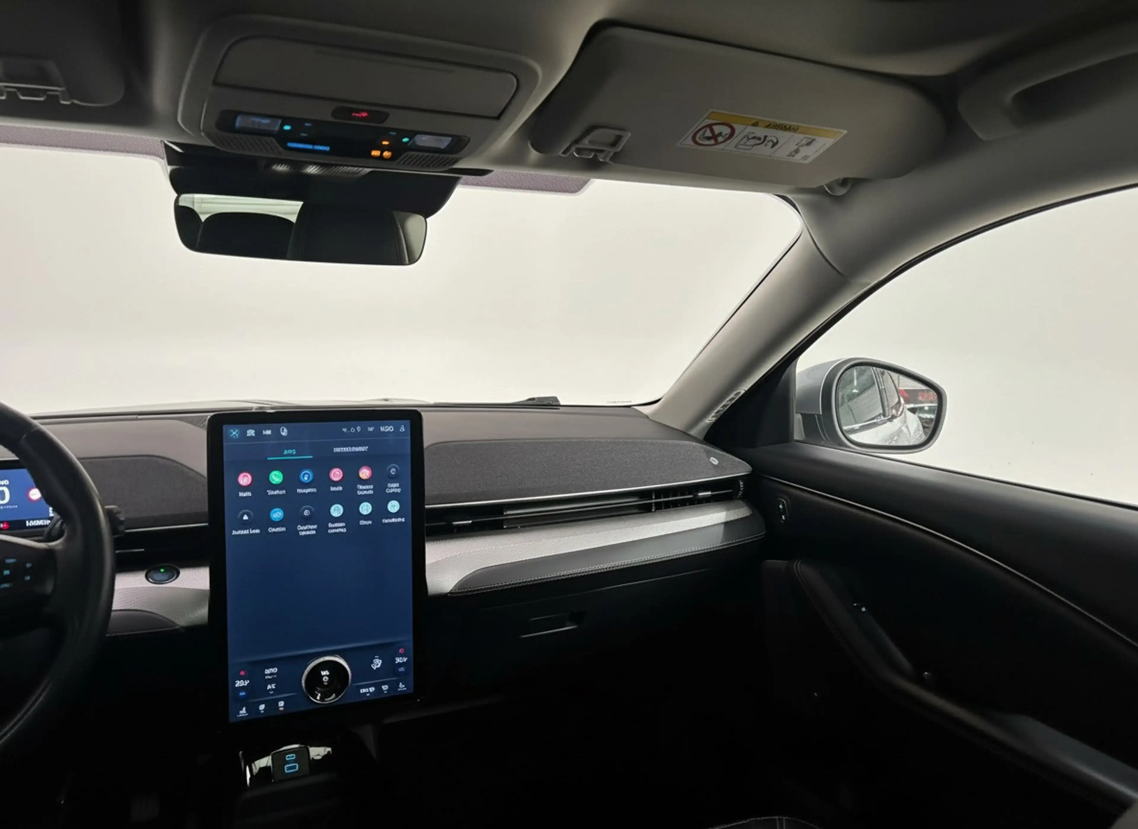 Ford Mustang Mach-E RWD 75 kWh - Pano - 360 - ACC — photo 11