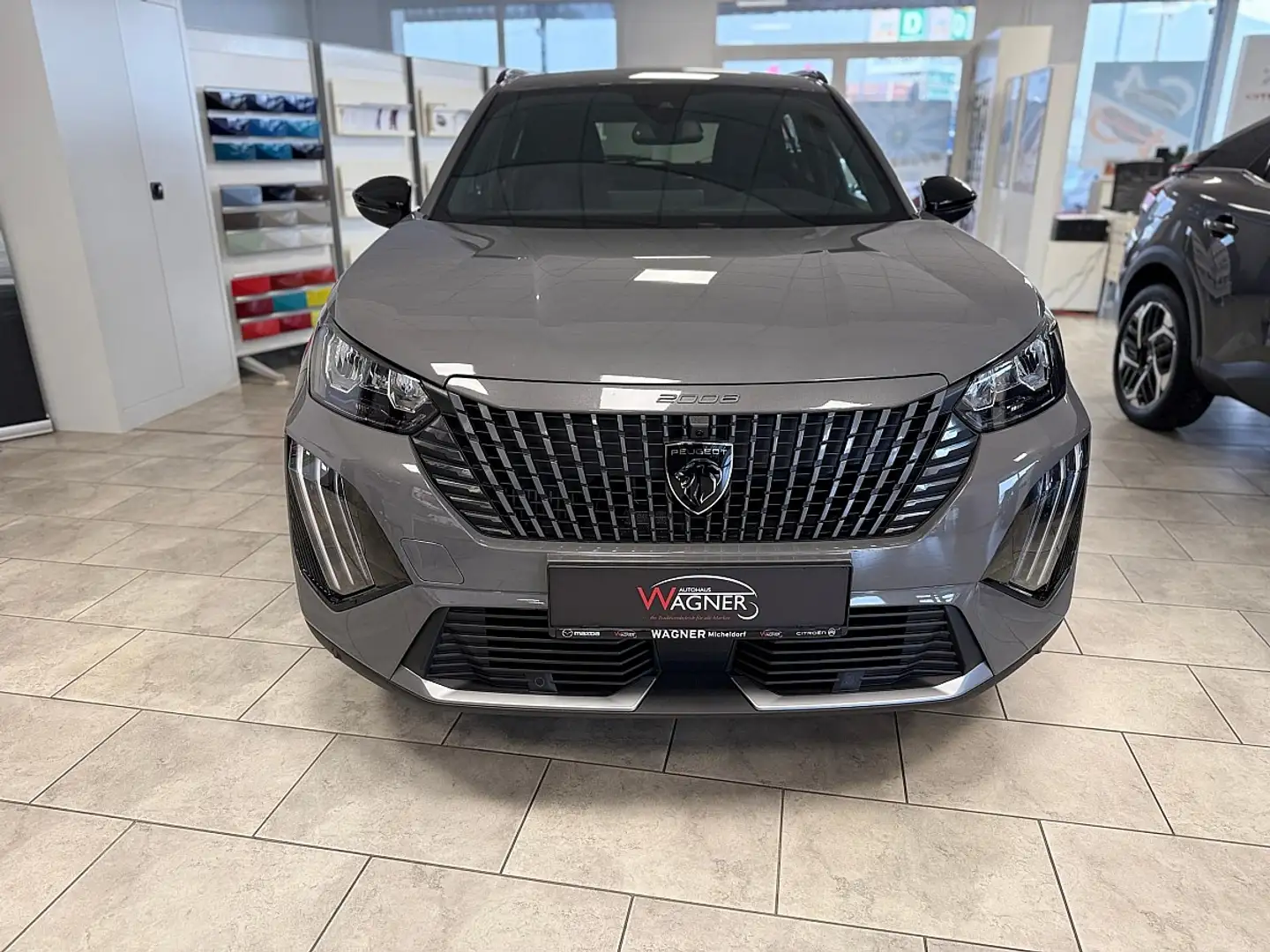 Peugeot 2008 PureTech 100 S&S Allure 6-Gang-Manuell Grau - 2