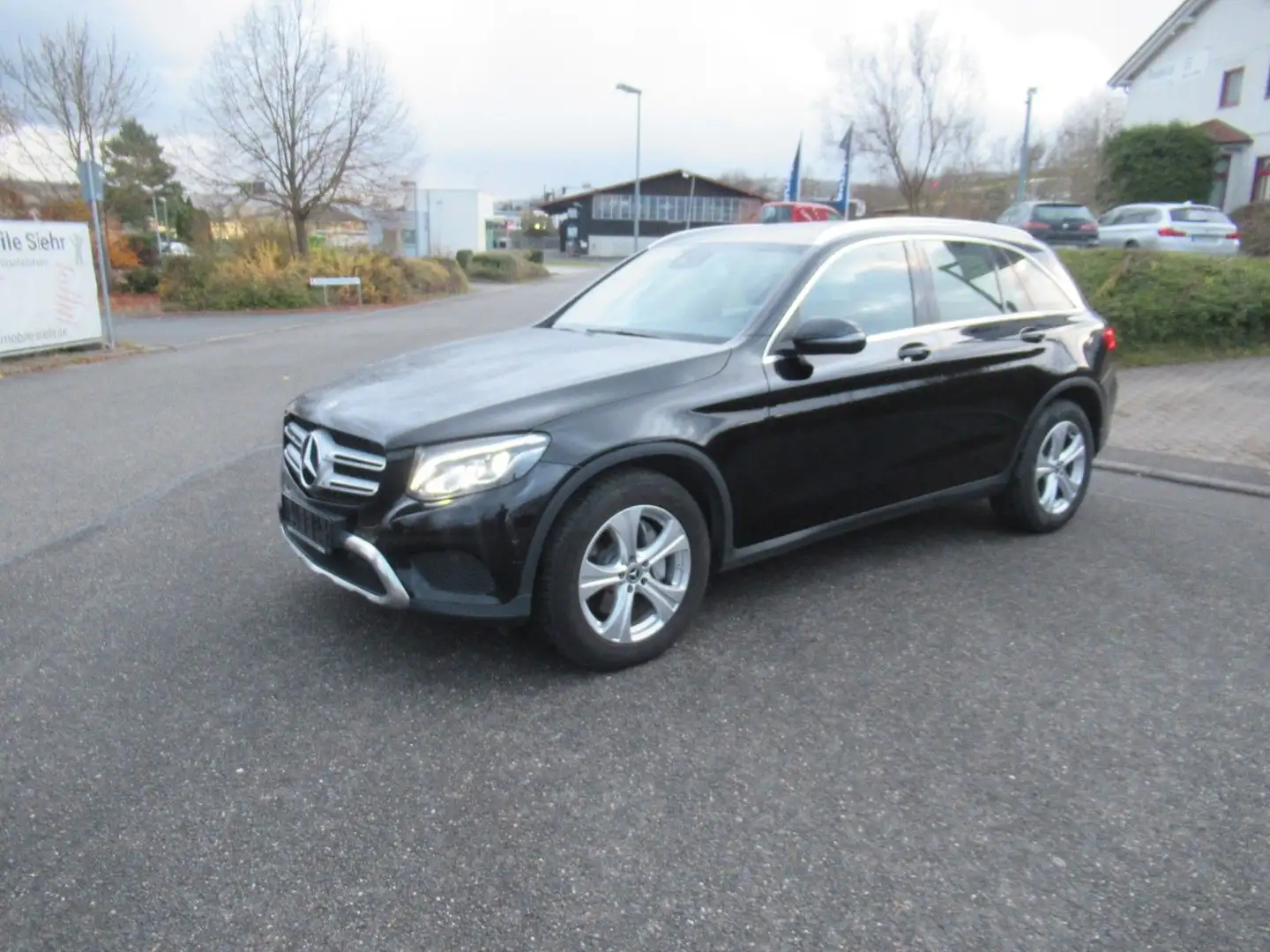 Mercedes-Benz GLC 250 4Matic Luxury*AHK*keyless*LED Zwart - 1