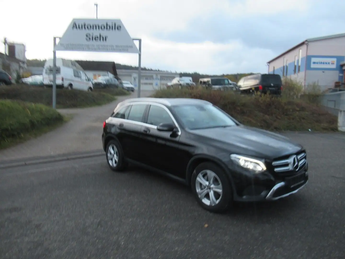 Mercedes-Benz GLC 250 4Matic Luxury*AHK*keyless*LED Zwart - 2