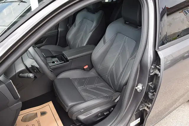 Opel Astra view 6