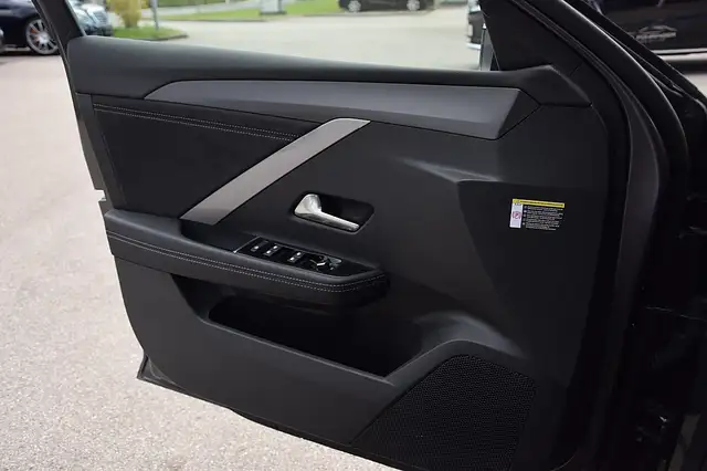 Opel Astra view 11