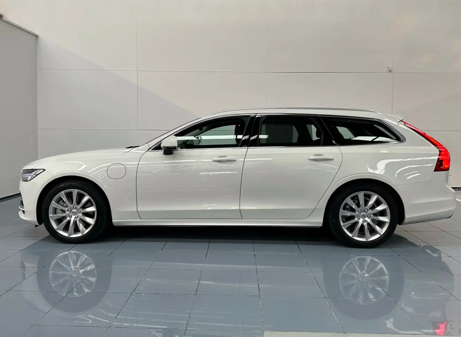 Volvo V90 T8 Business Plus Twin AWD White - 2