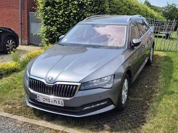 Superb Combi 2.0 CR TDi Lotte Hopecky Edition DSG